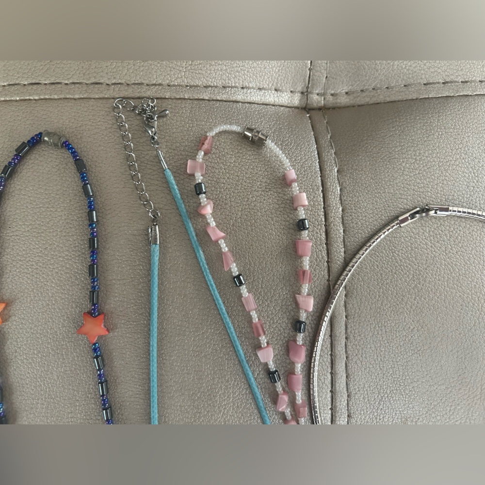 Necklace Bundle - Picture 4 of 5